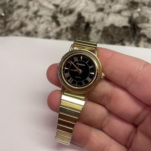 Working - Woman’s Signed McGregor LMG 515 Gold Tone Stretchy Stretch Wrist Watch - Picture 12 of 12
